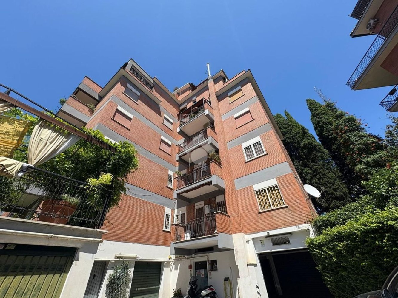 3 chambres Appartement à Rome, Italy No. 339963