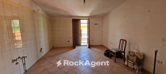 2 bedrooms Apartment in Soveria Simeri, Italy No. 291289 5