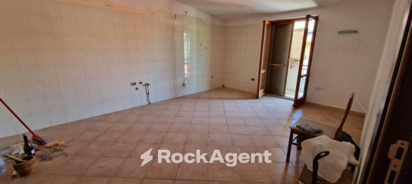 2 bedrooms Apartment in Soveria Simeri, Italy No. 291289 4