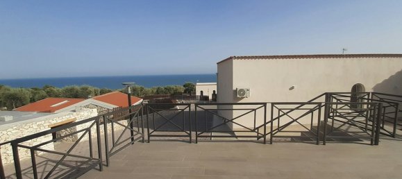 Villa de 2 habitaciónes en Mattinata, Italy No. 289389 2