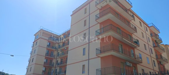 5-salle Appartement à Syracuse, Italy No. 246095 2