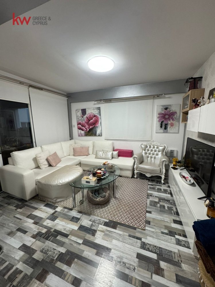 Квартира с 3 спальнями в Ливадия, Кипр № 26075