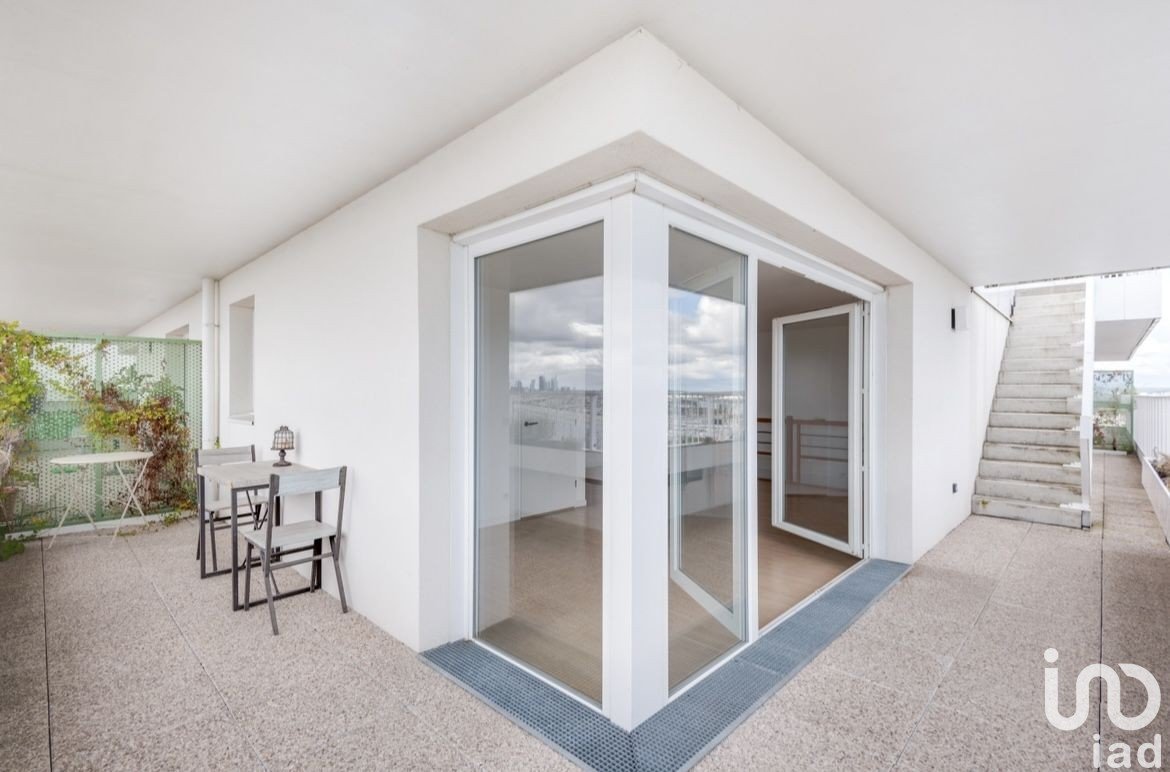 4 bedrooms Apartment in Gennevilliers, France No. 176050