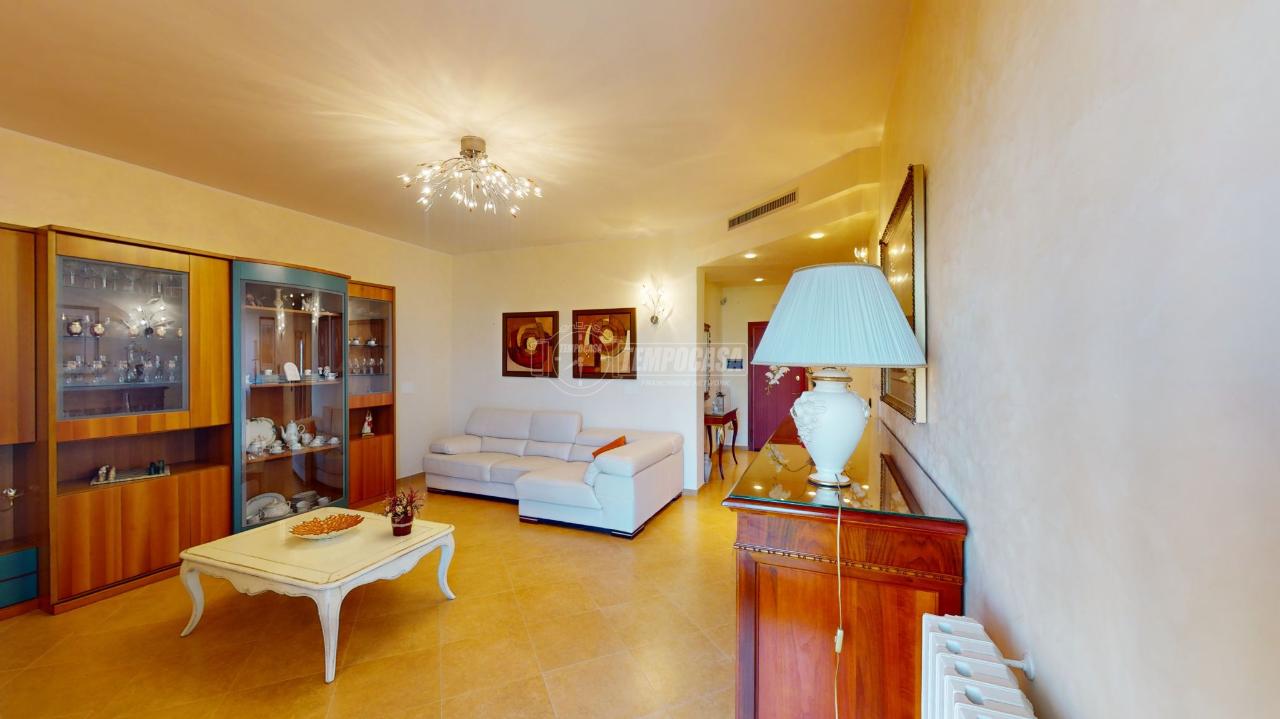 Apartamento de 5 habitaciónes en Chiaravalle, Italy No. 104321