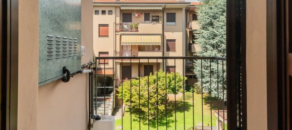 Дуплекс с 2 комнатами в Орнаго, Италия № 307639 31