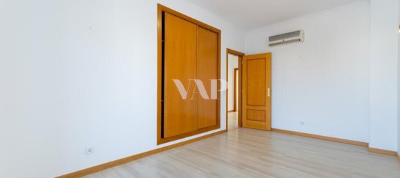 5 Schlafzimmer Villa in Quarteira, Portugal, Nr. 103727 22