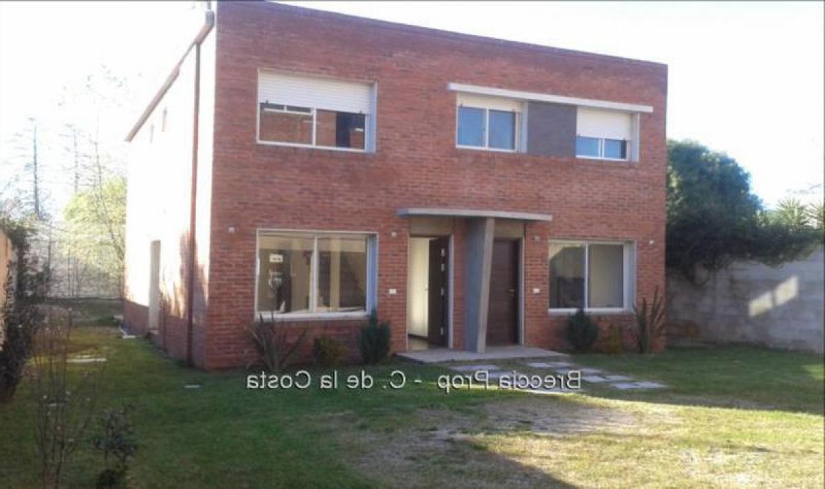 3 bedrooms House in Montevideo, Uruguay No. 4991