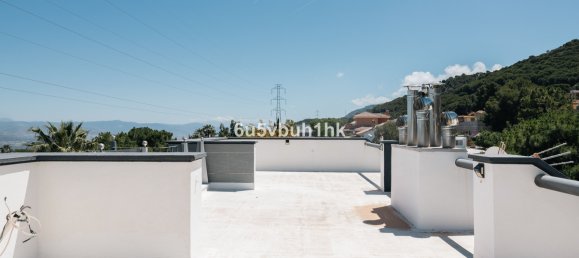 5 bedrooms Villa in Alhaurin de la Torre, Spain No. 135215 30