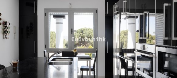 5 bedrooms Villa in Alhaurin de la Torre, Spain No. 135215 13