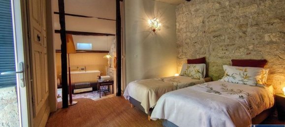 5 bedrooms House in Lot, France No. 301756 13