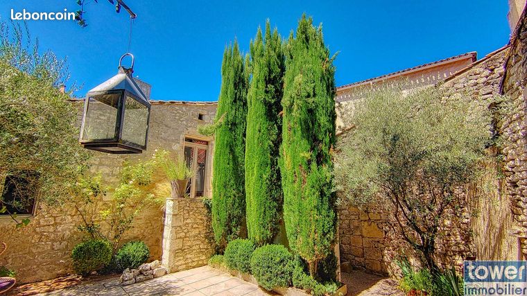 5 bedrooms House in Lot, France No. 301756