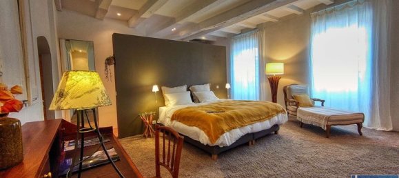 5 bedrooms House in Lot, France No. 301756 8