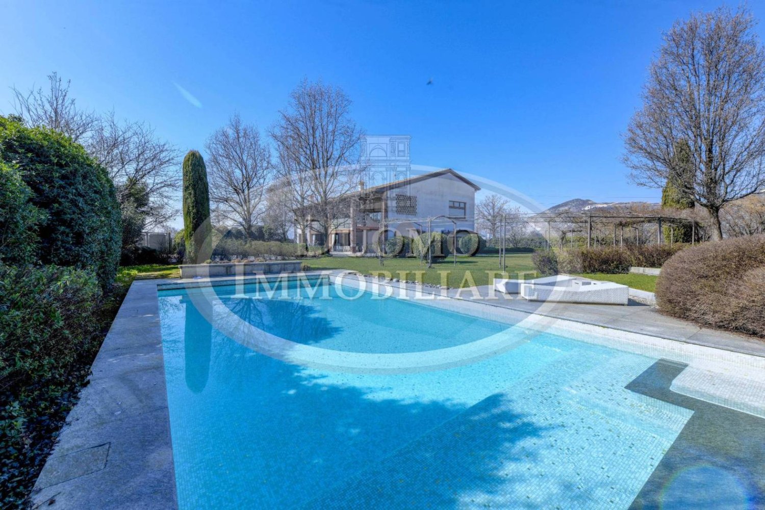 5 Schlafzimmer Villa in Mazzano, Italy, Nr. 196054