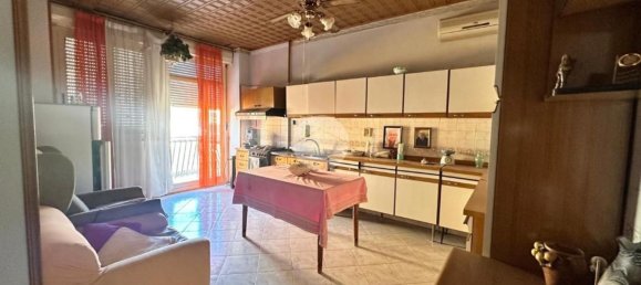 Apartamento de 4 dormitorios en Palermo, Italy No. 315600 8