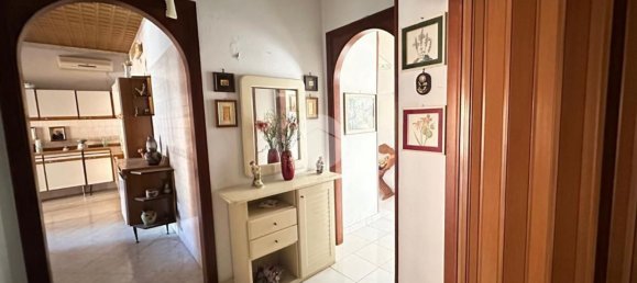 Apartamento de 4 dormitorios en Palermo, Italy No. 315600 23