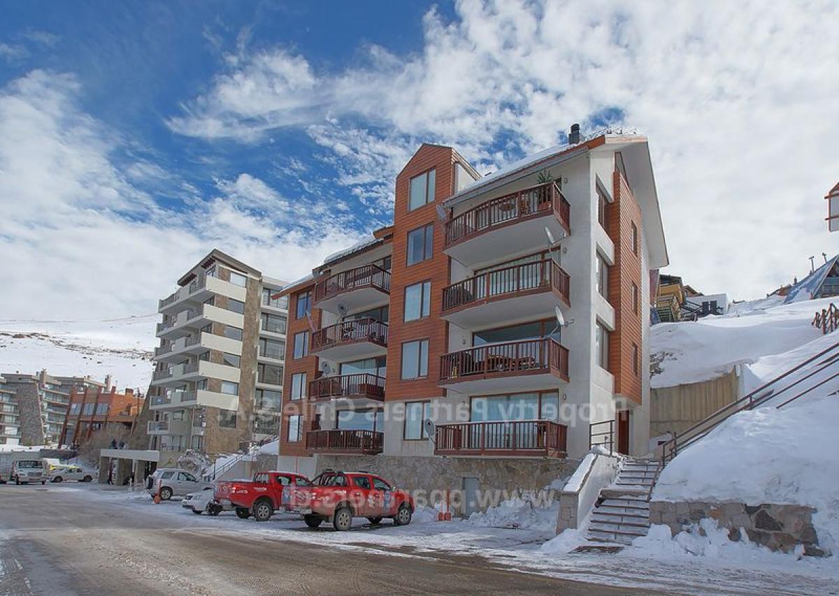 4 bedrooms Apartment in Santiago, Chile No. 1519