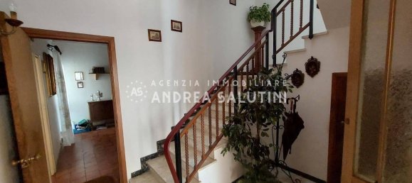 Дом с 4 спальнями в Кальчиная, Италия № 349648 4