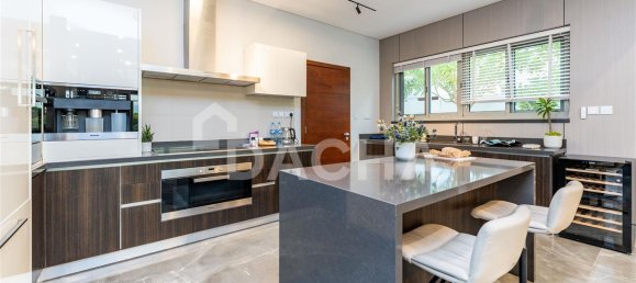 Вилла с 5 спальнями в Дубай, ОАЭ № 28022 14