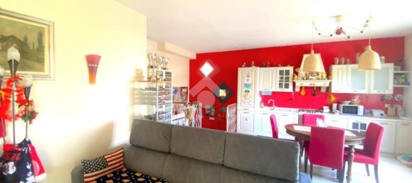 Villa de 3 dormitorios en Collecchio, Italy No. 11405 10