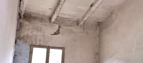 8 rooms House in Valsamoggia, Italy No. 8440 13