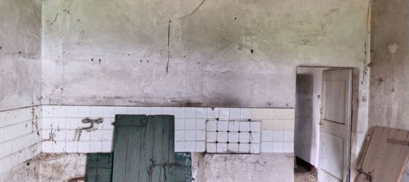 8 rooms House in Valsamoggia, Italy No. 8440 2