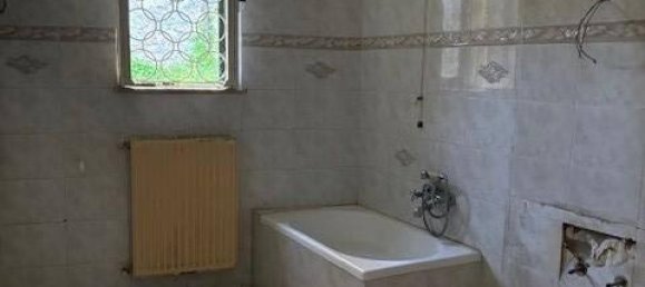 4غرفة شقة في Tolfa, Italy رقم 26770 68