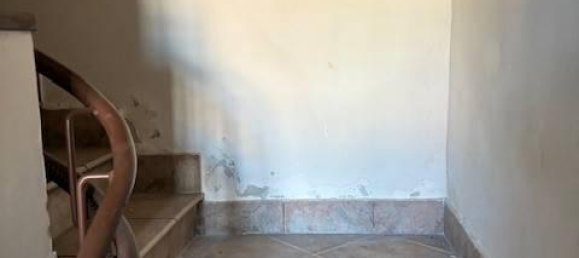 4غرفة شقة في Tolfa, Italy رقم 26770 72