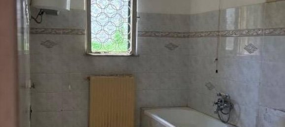 4غرفة شقة في Tolfa, Italy رقم 26770 75