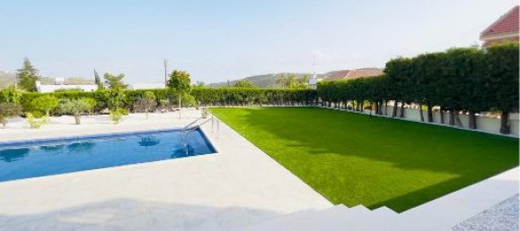 5 bedrooms Villa in Limassol, Cyprus No. 10097 8