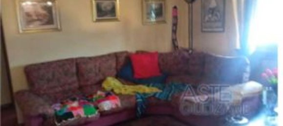 4-salle Appartement à Pescia, Italy No. 40779 19