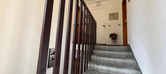 Квартира с 4 комнатами в Ливорно, Италия № 144143 6