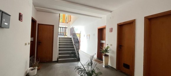 Квартира с 4 комнатами в Ливорно, Италия № 144143 5