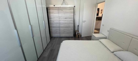 2-salle Appartement à Sesto Calende, Italy No. 35996 10