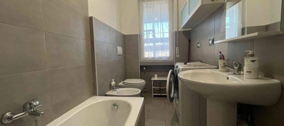 2-salle Appartement à Sesto Calende, Italy No. 35996 11