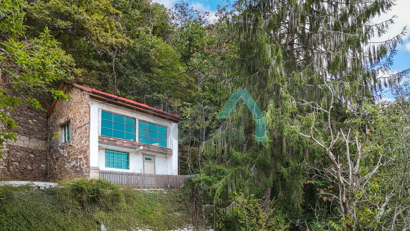 3 bedrooms House in Laviana, Spain No. 194085