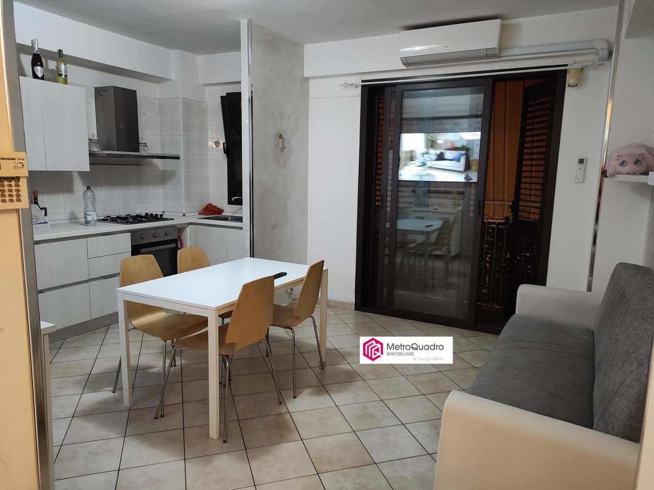 3غرفة شقة في Vittoria, Italy رقم 151398