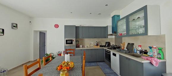 6 bedrooms House in Saint-Hippolyte, France No. 156003 7