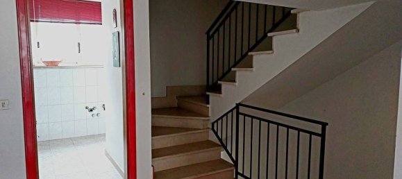 3 rooms House in Paolisi, Italy No. 262972 4