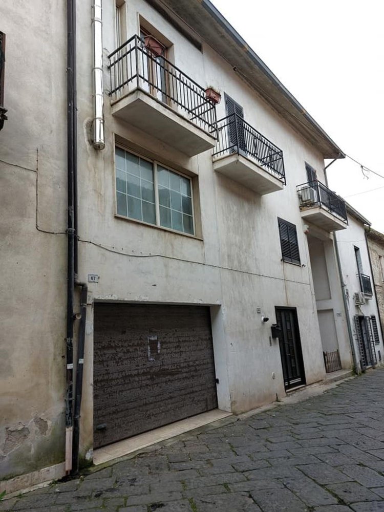 3 rooms House in Paolisi, Italy No. 262972