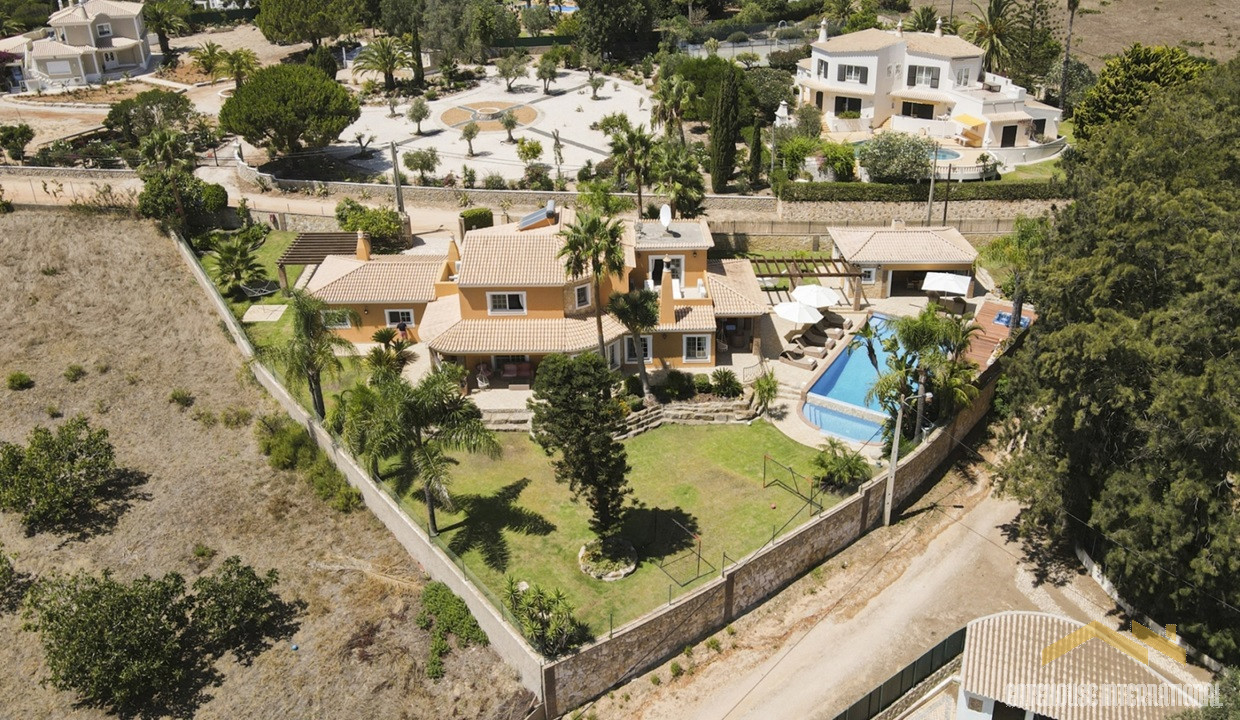 4 bedrooms Villa in Lagoa, Portugal No. 232171