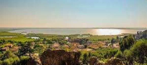 2 rooms Commercial property in Viareggio, Italy No. 89067 4