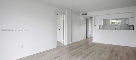 1 Schlafzimmer Gewerbliche Immobilien in Miami, USA, Nr. 614710 10