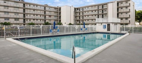 1 Schlafzimmer Gewerbliche Immobilien in Miami, USA, Nr. 614710 3