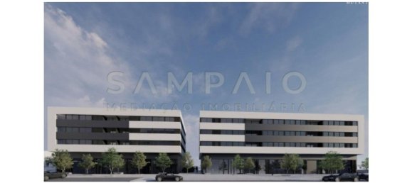 93m² Commercial property in Fanzeres, Portugal No. 57492 4