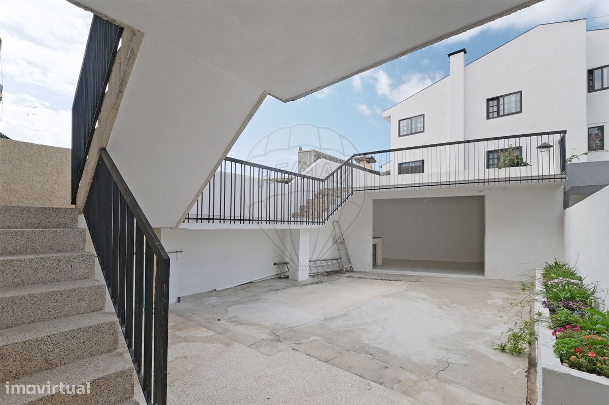 3 bedrooms House in Sao Joao da Madeira, Portugal No. 173849