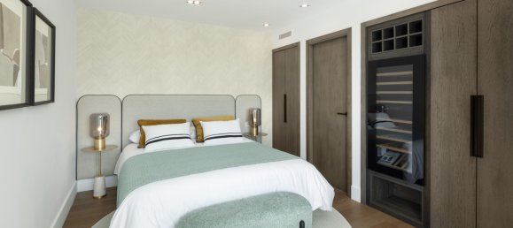 5 bedrooms Villa in Marbella, Spain No. 99220 12