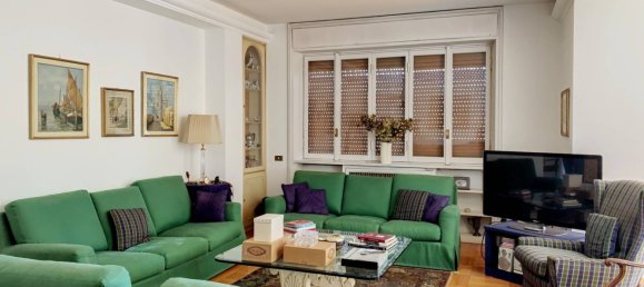 5 bedrooms Apartment in Monza, Italy No. 176942 21