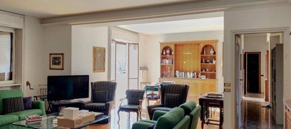 5 bedrooms Apartment in Monza, Italy No. 176942 22