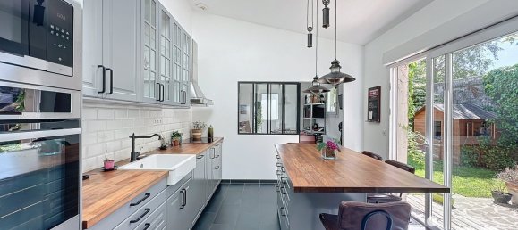 3 Schlafzimmer Haus in Champigny-sur-Marne, France, Nr. 188115 2