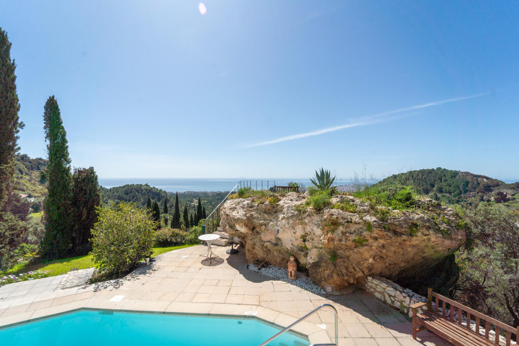 Villa de 4 dormitorios en Mijas, Spain No. 217835